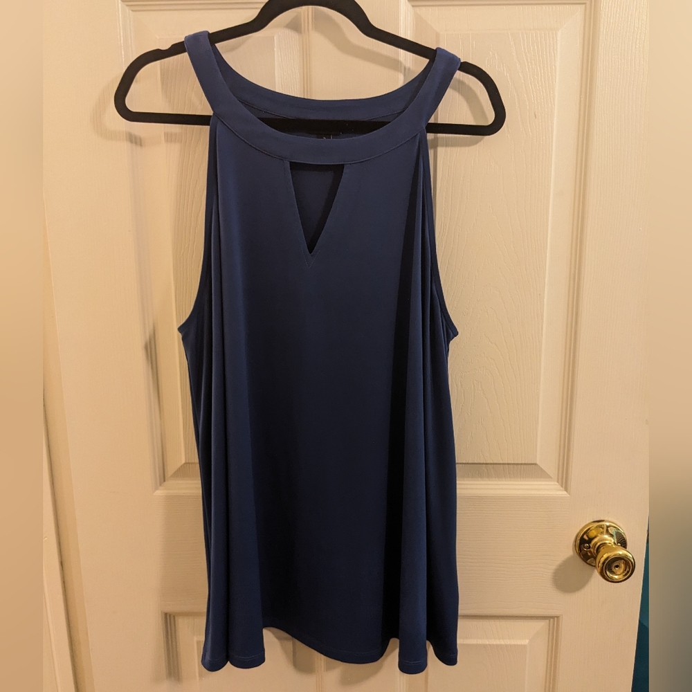🔴3/$15 Torrid studio knit, high neck keyhole tank in blue, size 3X